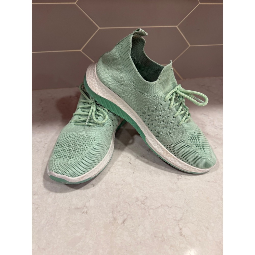 Danskin Free Mint Green Knit Sneakers Womens 8 Wide Vegan Athletic Walking Shoes